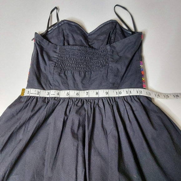 H&M Cute Embroidered Strapless Dress - Picture 12 of 15